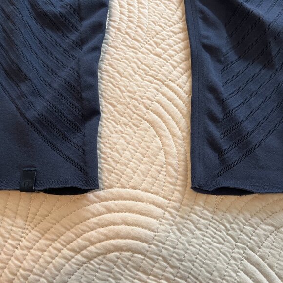 Lululemon Enlighten Crop Cadet Blue - Picture 7 of 9